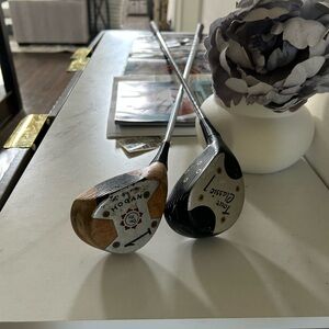 Decor antique Tour Classic Golf Clubs Drivers Wood and Black Accents Vintage